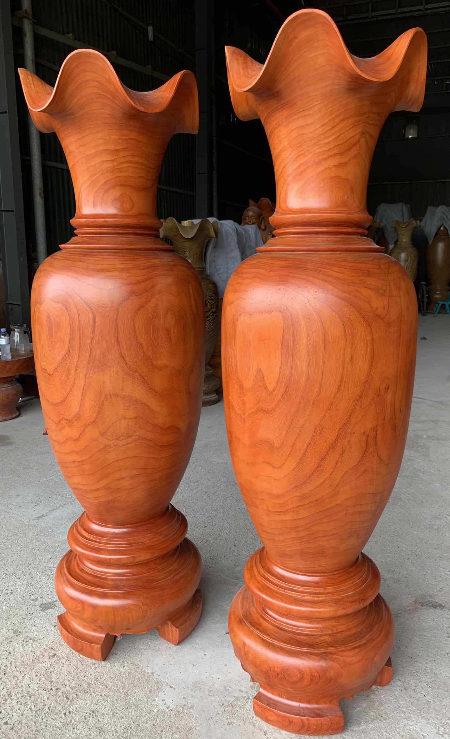 Lục Bình Gỗ Hương Đỏ Cao 1m7 Đường Kính 50