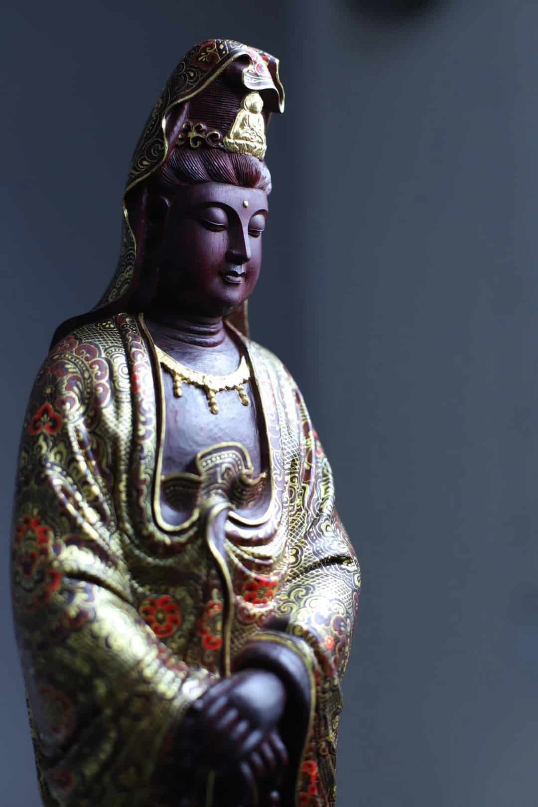 Tượng Quan Thế Âm Bồ Tát Gỗ Vương Mộc Tử Đàn