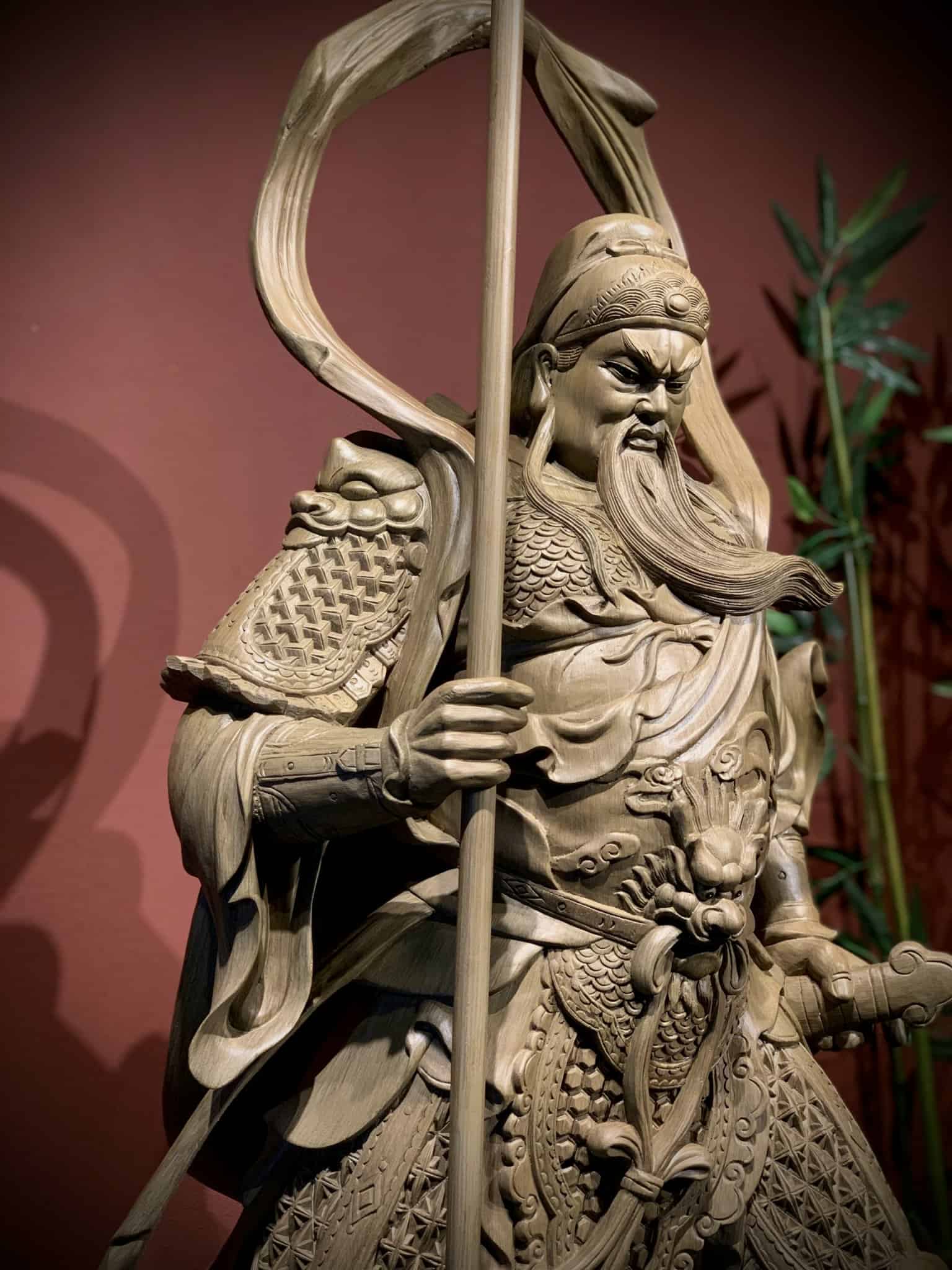 Tượng Quan Công Trấn Ải Gỗ Trầm Hải Nam