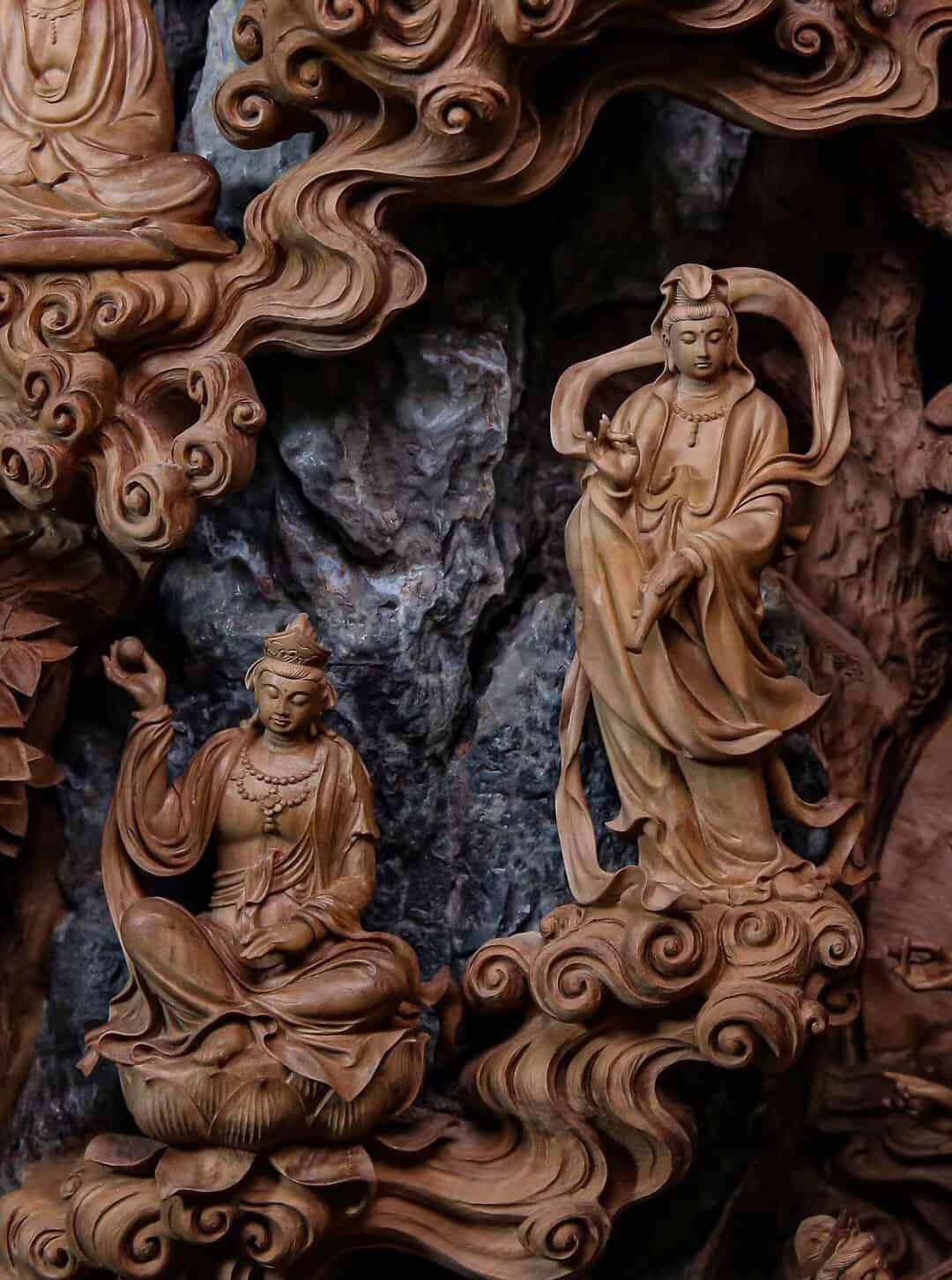 Tượng 33 ứng hóa thân của Quan thế âm bồ tát gỗ đàn hương Ấn Độ