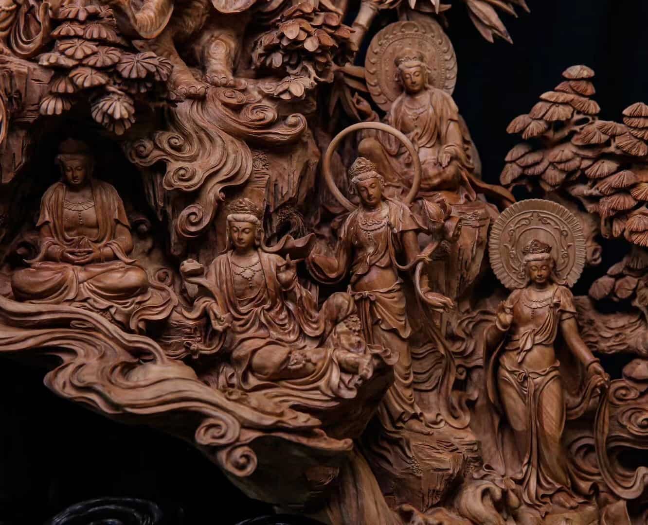 Tượng 33 ứng hóa thân của Quan thế âm bồ tát gỗ đàn hương Ấn Độ