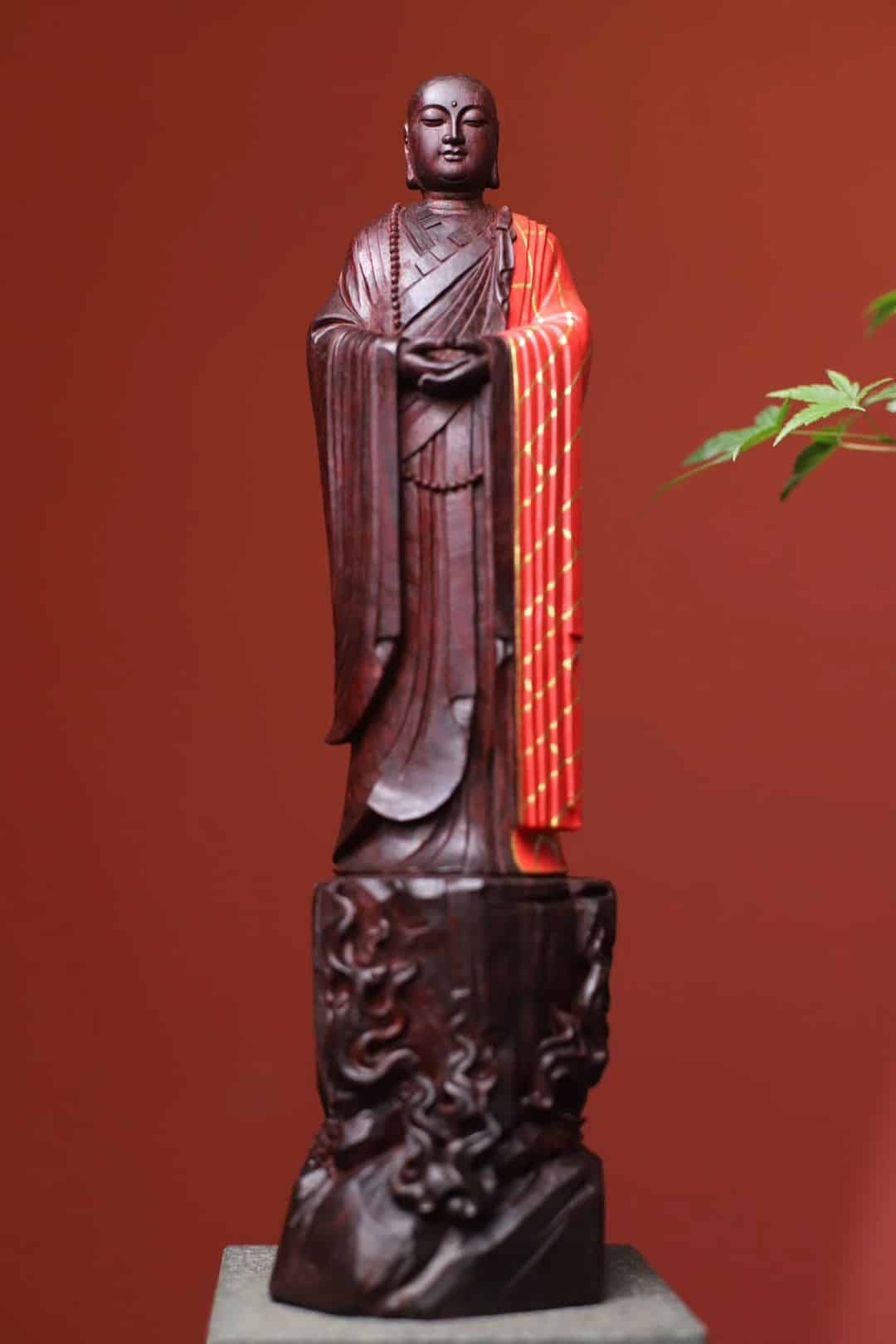 Tượng Địa Tạng Vương Bồ Tát Gỗ Vương Mộc Tử Đàn Ấn Độ