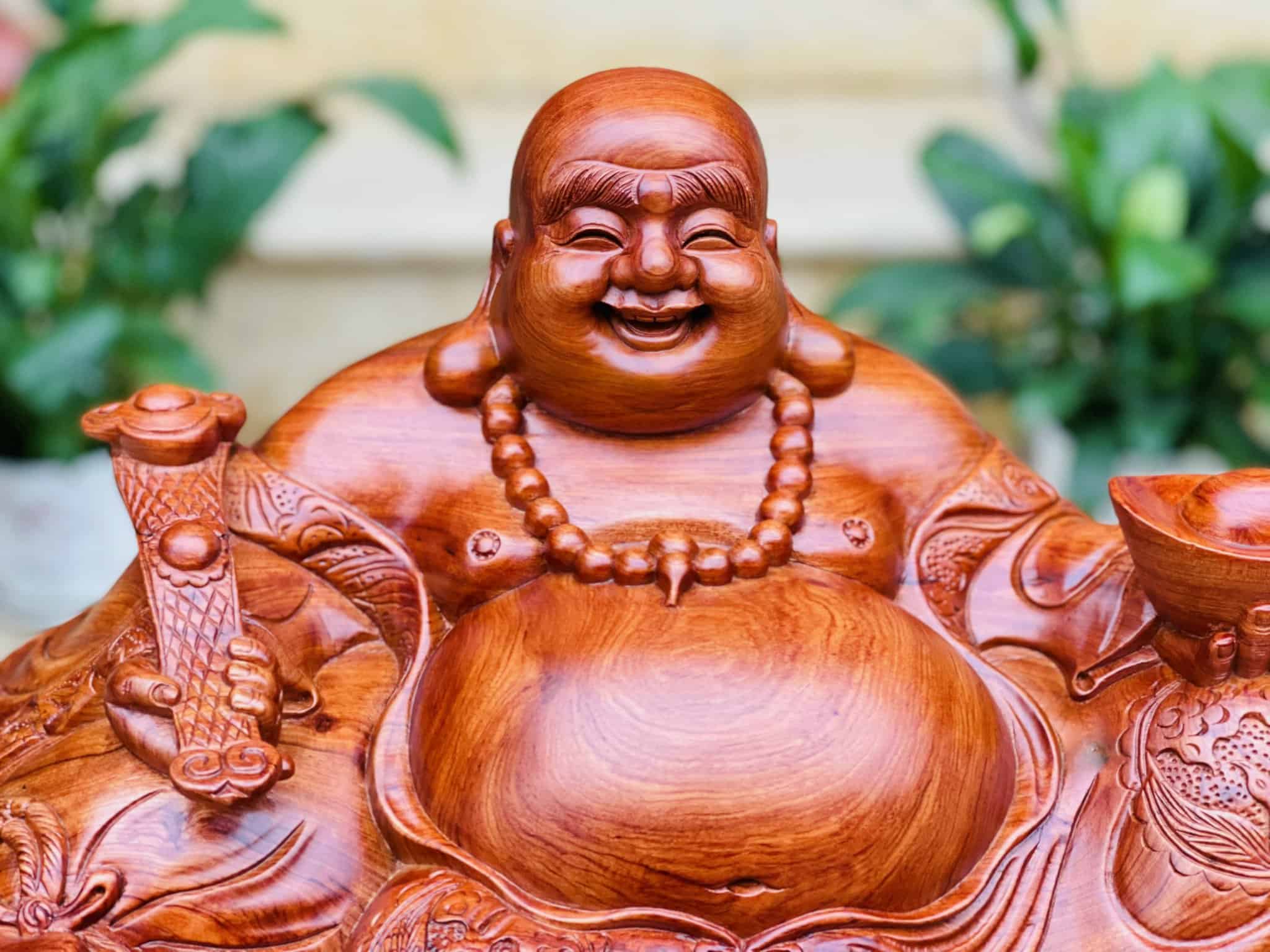 Tượng Di Lặc Ngồi Bê Thỏi Vàng Gỗ Hương Đá Ngang 50