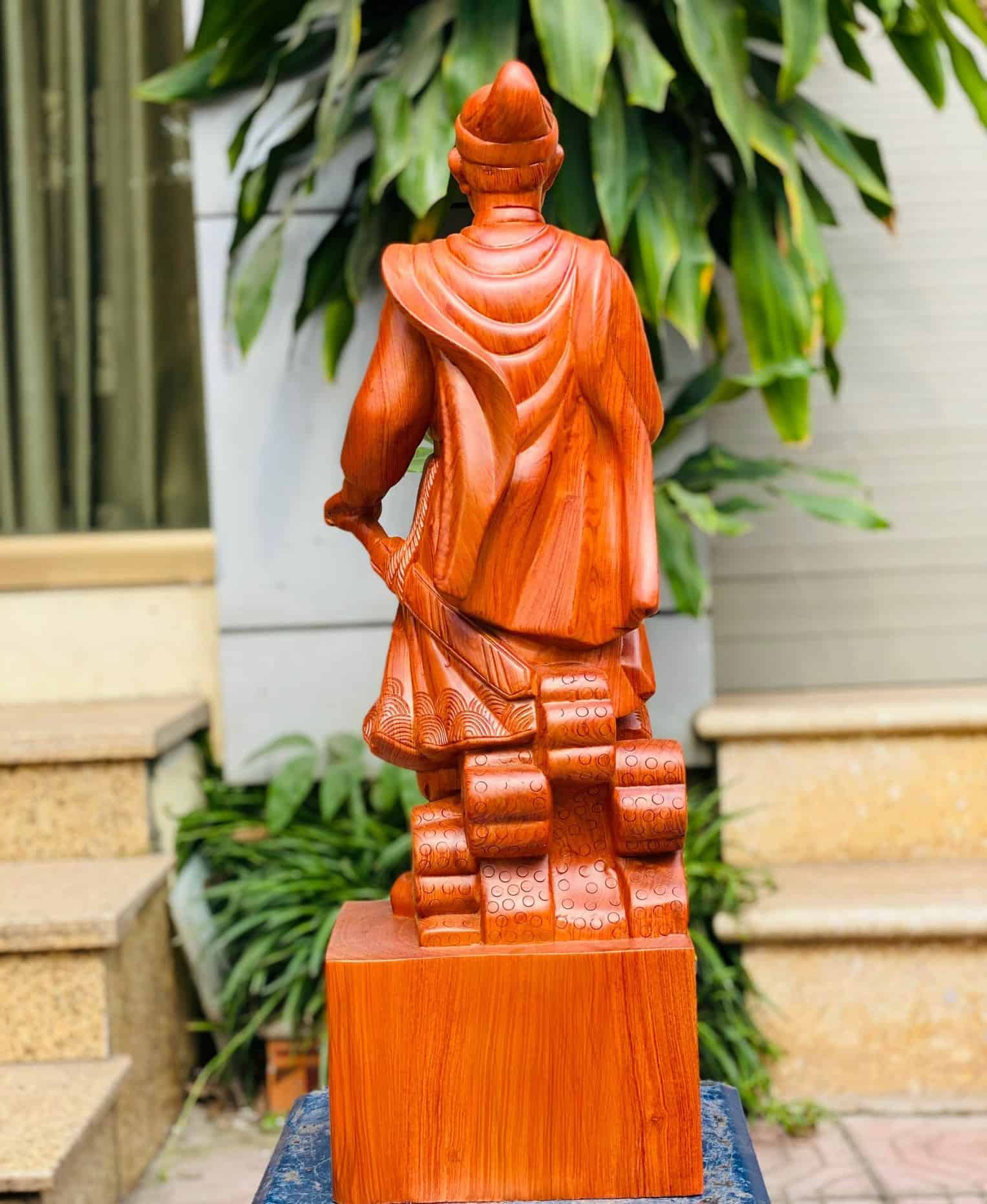Tượng Trần Quốc Tuấn Gỗ Hương Đá Cao 70 - Hưng Đạo Vương