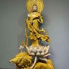 Tượng Quan Âm Ngự Đài Sen Gỗ Kim Tơ Nam Mộc