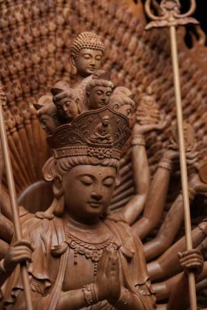 Tượng Quan Âm Thiên Thủ Thiên Nhãn Gỗ Đàn Hương Ấn Độ Cao 60