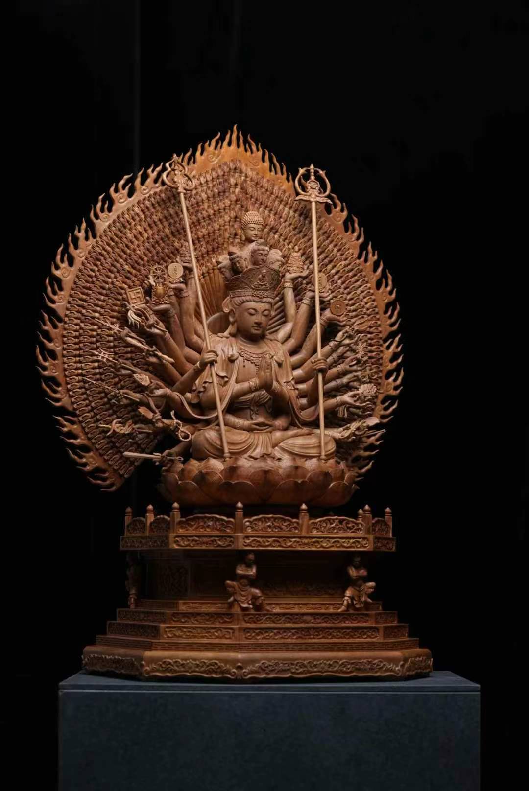 Tượng Quan Âm Thiên Thủ Thiên Nhãn Gỗ Đàn Hương Ấn Độ Cao 60