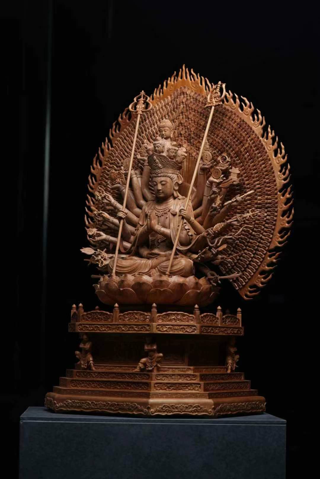 Tượng Quan Âm Thiên Thủ Thiên Nhãn Gỗ Đàn Hương Ấn Độ Cao 60