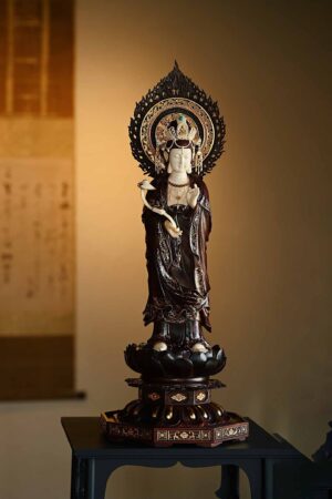 Tượng Quan Âm Gỗ Tử Đàn Ấn Độ Vẽ Gấm Cao 61